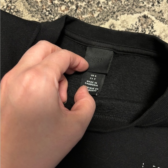 H&M Reflective-print Sweatshirt - Picture 6 of 9